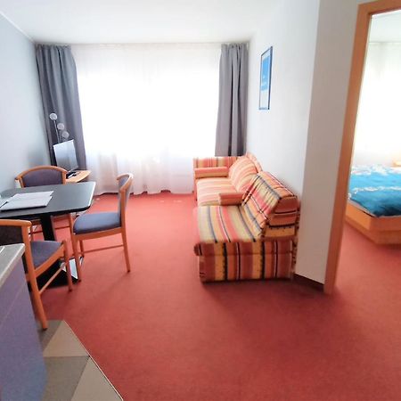 Bodensee Gaestehaus Tettnang Albergo מראה חיצוני תמונה