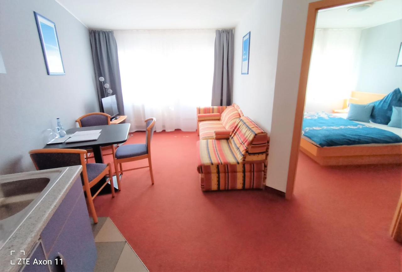 Bodensee Gaestehaus Tettnang Albergo מראה חיצוני תמונה